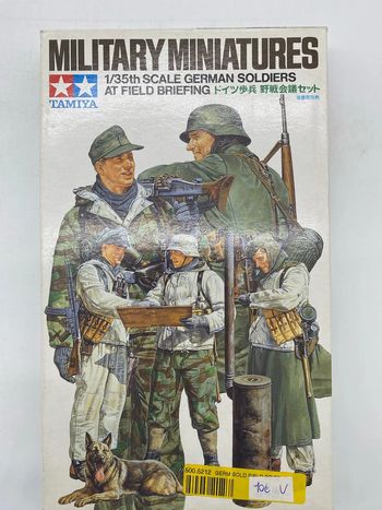 Maquette Tamiya military miniatures German Soldiers at Field briefing