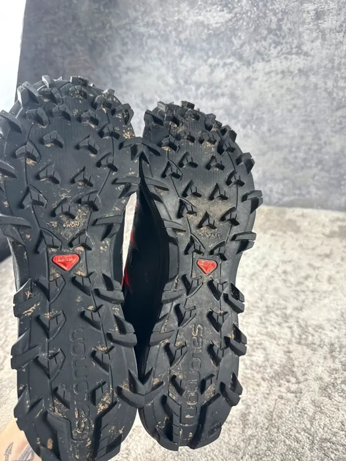 Salomon Wattara Trail Shoes - Black & Red - photo numéro 9
