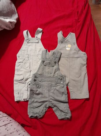 Lot de 3 salopettes taille 1 mois