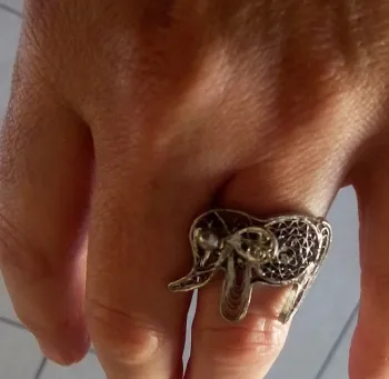 Bague Eléphant argenté réglable