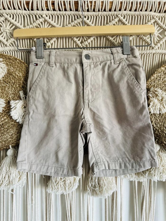Bermuda beige Tommy Hilfiger 3 ans