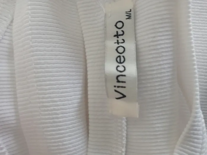 Haut moulant court en coton côtelé blanc 3 boutons dorés et noeuds sur les côtés T.M Vinceotto - photo numéro 6