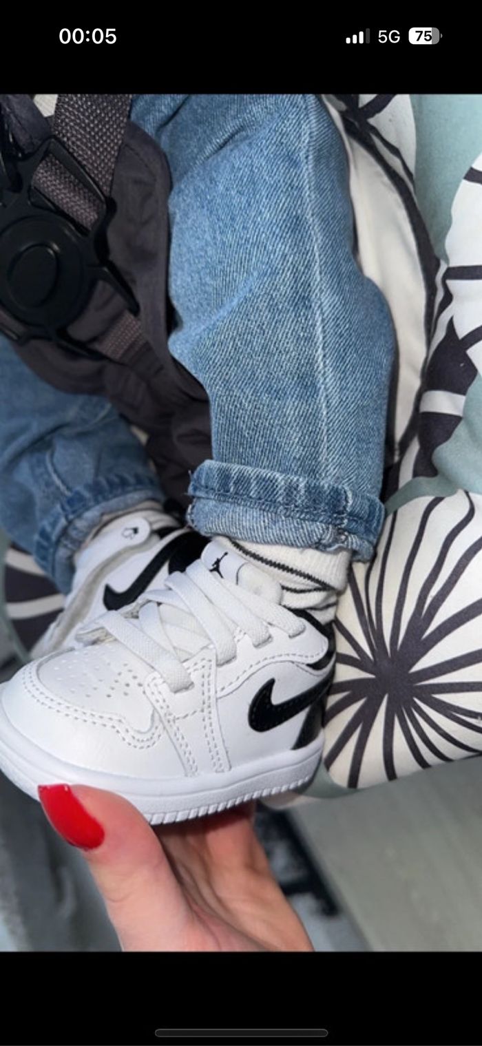 Basket air Jordan bébé