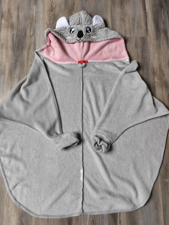 Plaid à capuche Tissaiai taille XXS , très bon état - photo numéro 2