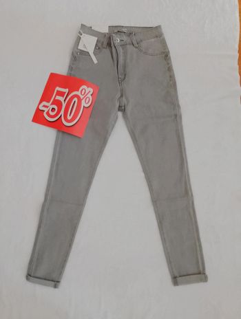 Jeans stretch effet push up neuf