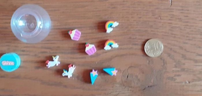 Boite avec micro gommes licorne arc en ciel cupcakes - photo numéro 4