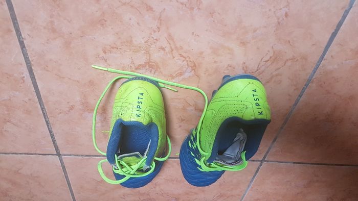 Chaussures à crampons 36 fluo Decathlon - photo numéro 3