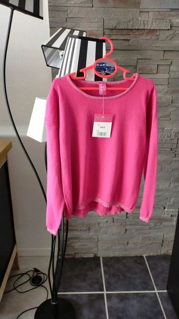 Pull neuf 6 ans