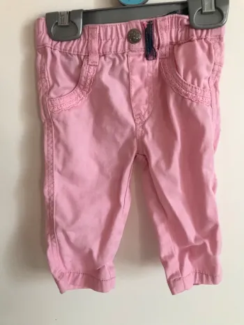 Pantalon rose 6-9 mois neuf