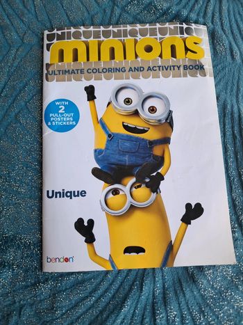 Album coloriage autocollants minions
