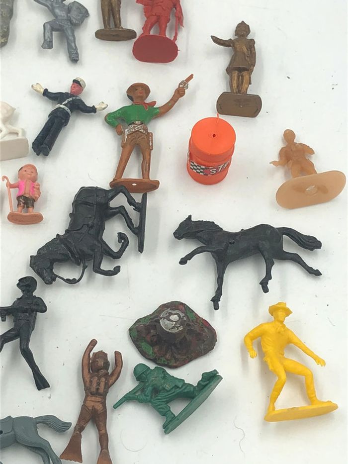 Lot de 39 figurines Soldats Plastiques divers - photo numéro 9