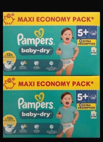 2 cartons de couches Pampers taille 5+