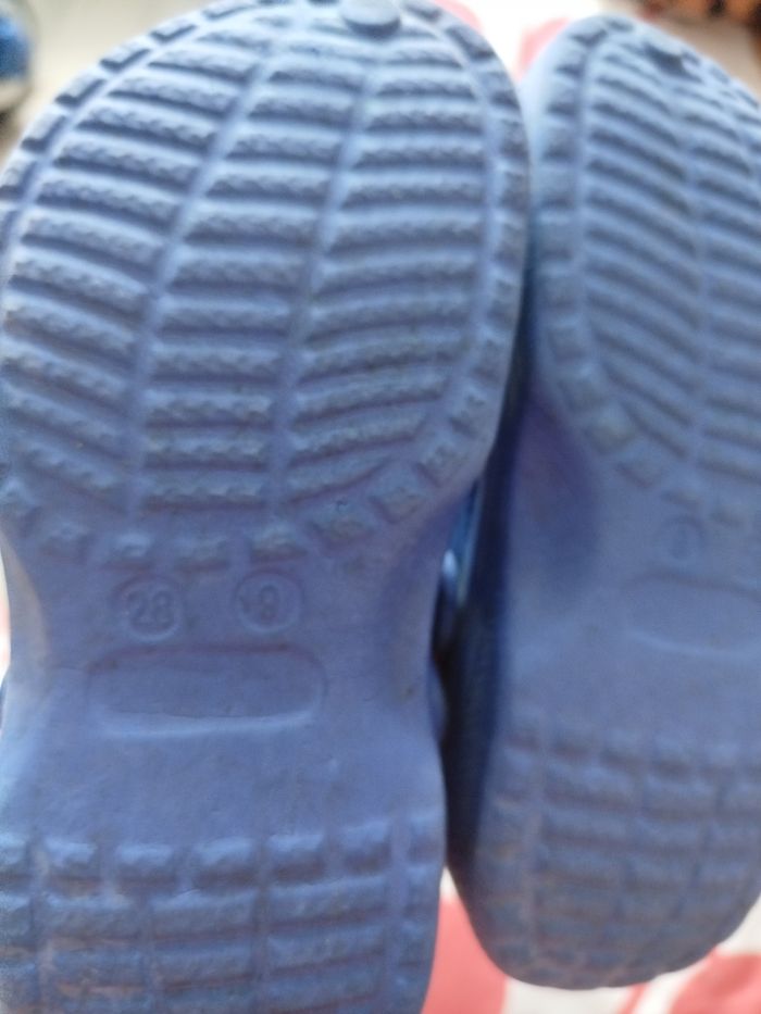 Sabot en plastique pointure 28 - photo numéro 2