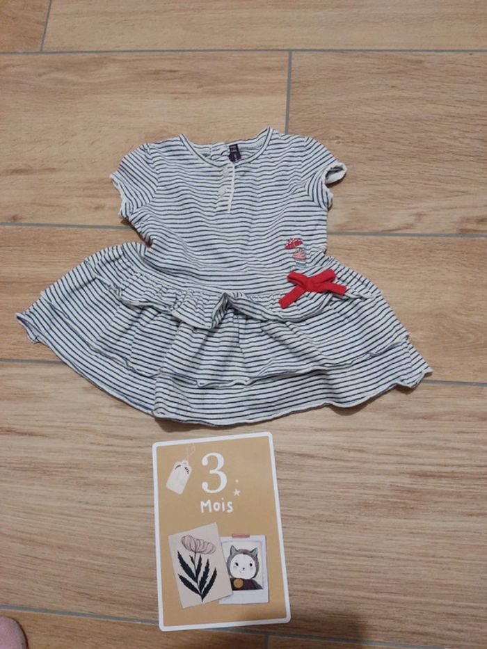 Robe été sergent major 3 mois - photo numéro 3