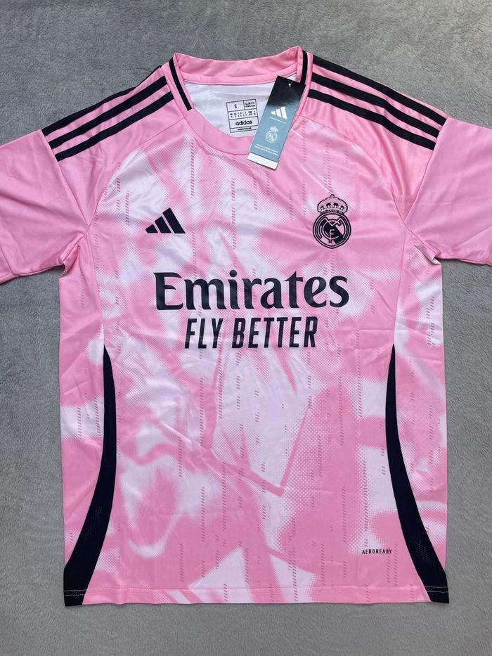 HOT Real Madrid Plus Beaux Maillots De Foot 2021 Maillot De