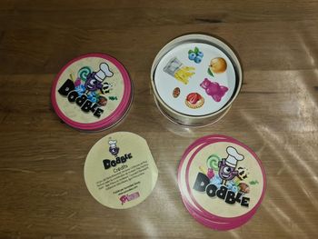 Jeu de cartes Dobble des éditions Asmodée,