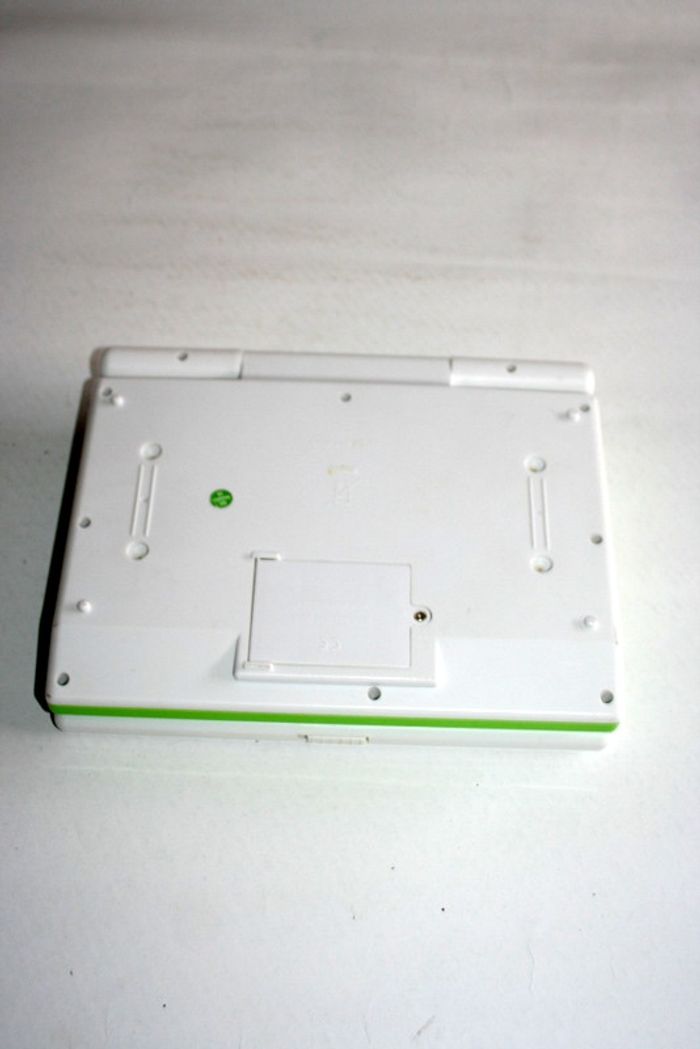 Ordinateur vert pour tout petit - photo numéro 4