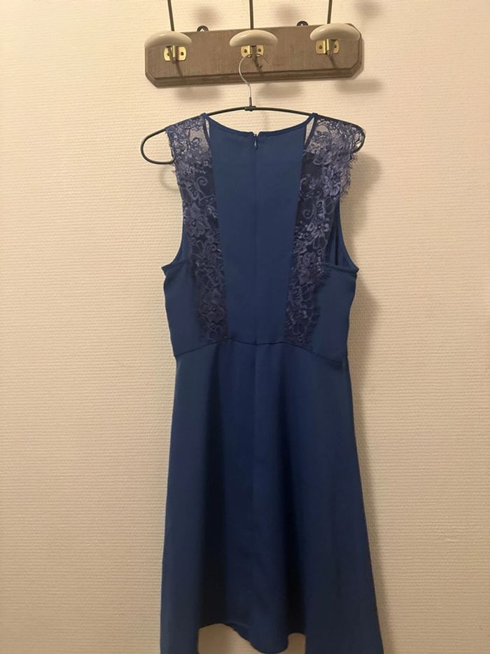 Robe dentelle bleu taille S - photo numéro 3