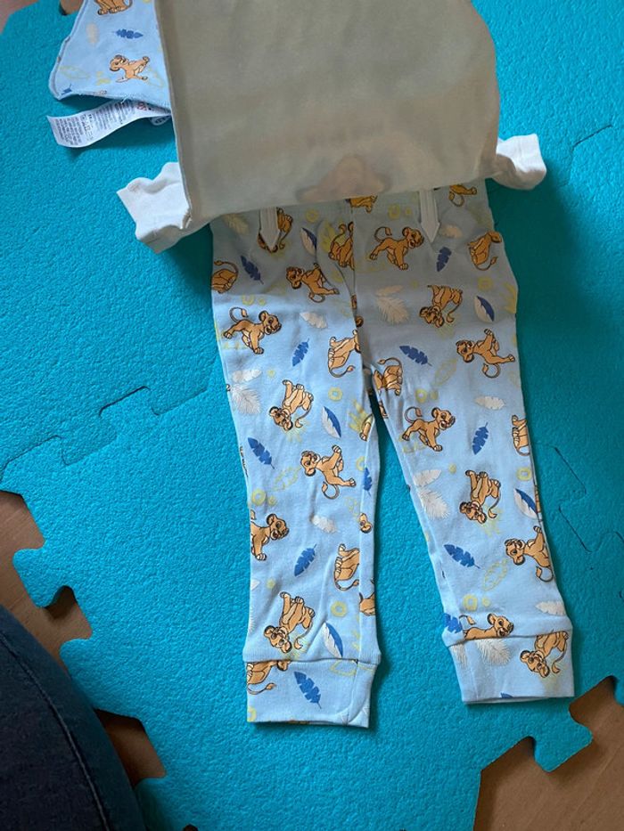 Ensemble 3 pièces Body + pantalon + bandana Le Roi Lion Kiabi Taille 12 M - photo numéro 2