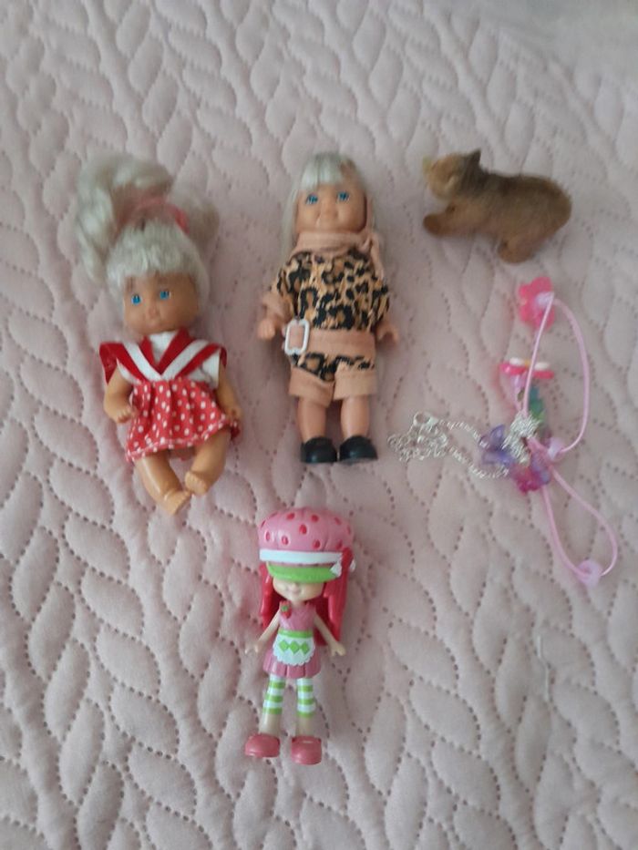 Figurines poupees