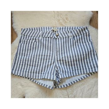 Short rayé blanc et gris