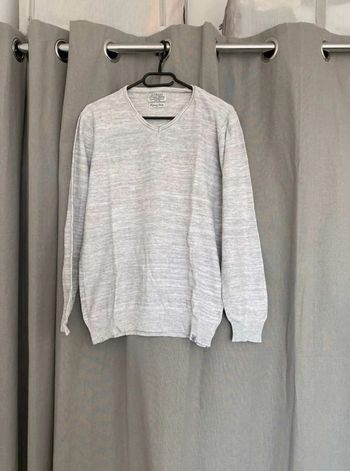Pull  gris
