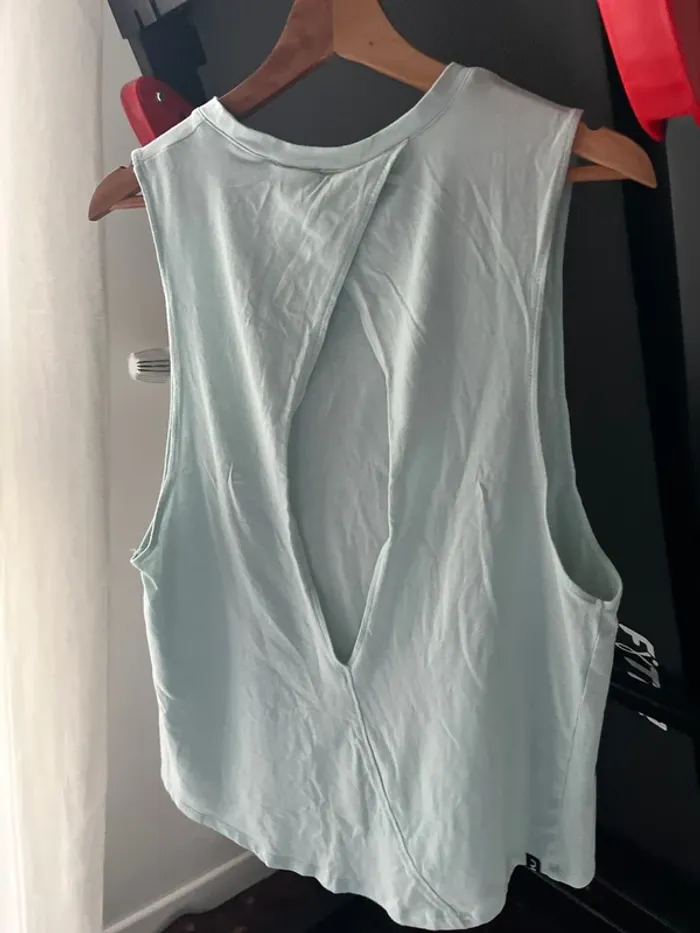 T-shirt sans manche sport / Décathlon UI