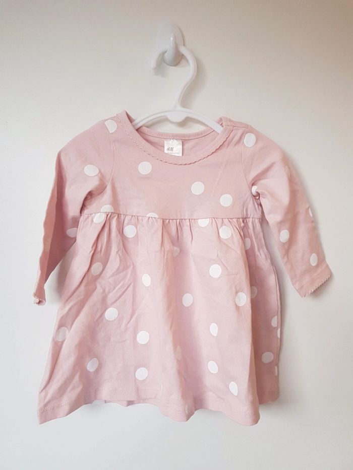 H&M - Robe courte à longues manches - Neuve avec étiquette ! (6 mois) - photo numéro 2
