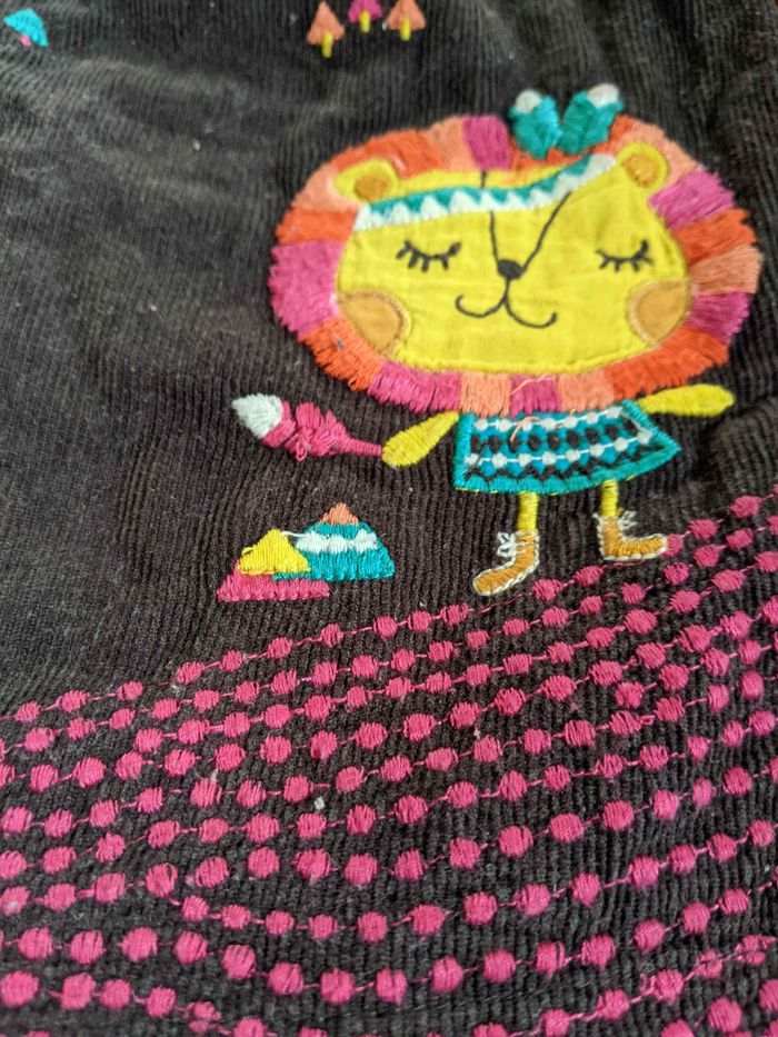 Jolie robe velours gris anthracite brodée lionne DPAM 6 mois - photo numéro 4