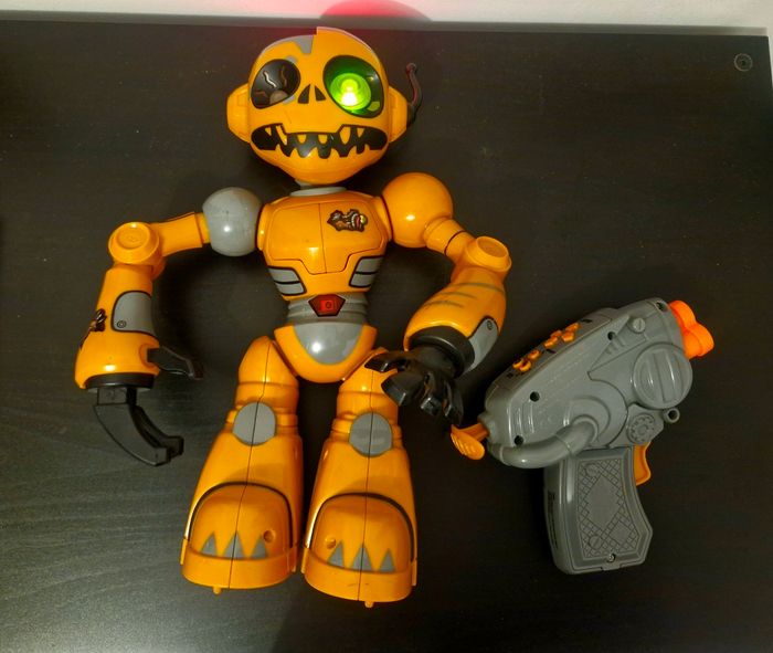Robot zombie Wowwee - photo numéro 2