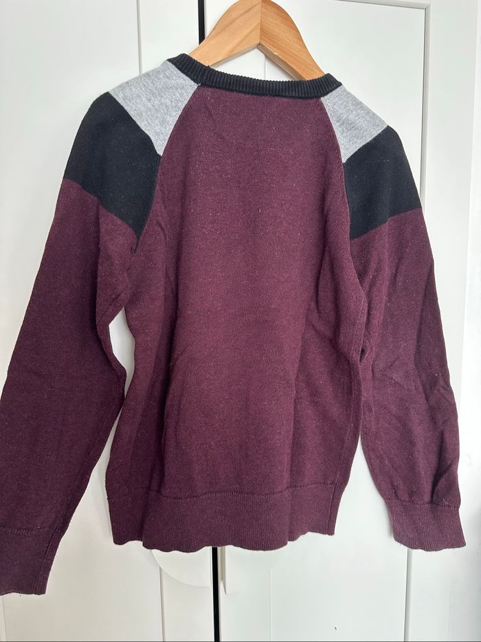 Pull manches longues liberto taille 8 ans très bon état gris noir violet - photo numéro 2