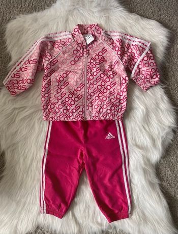 Ensemble adidas taille 18 mois