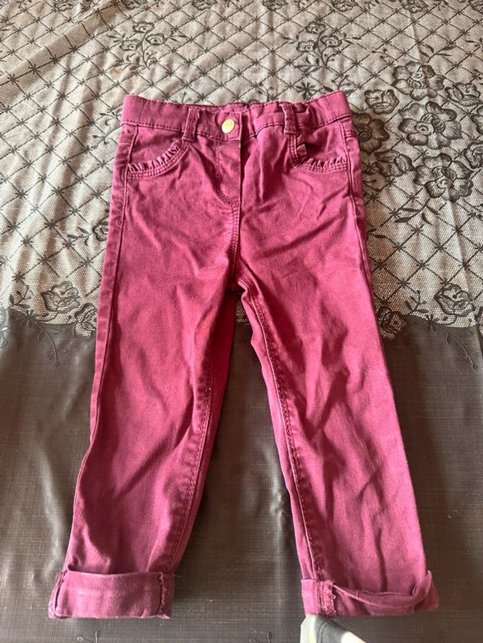 Pantalon bordeau tape a l oeil taille 23 mois