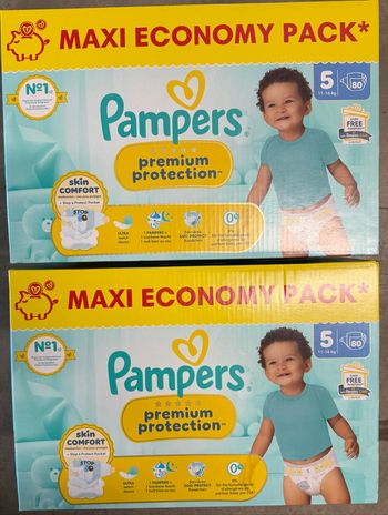 Lot de 2 cartons de couches Pampers Premium taille 5 160 couches