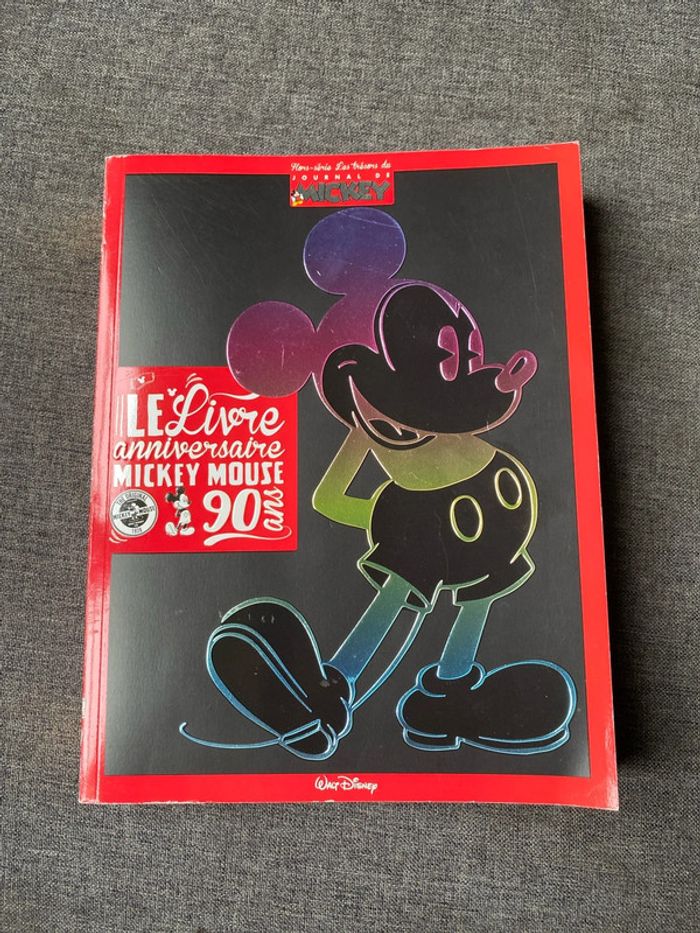 Le livre anniversaire Mickey Mouse 90 ans