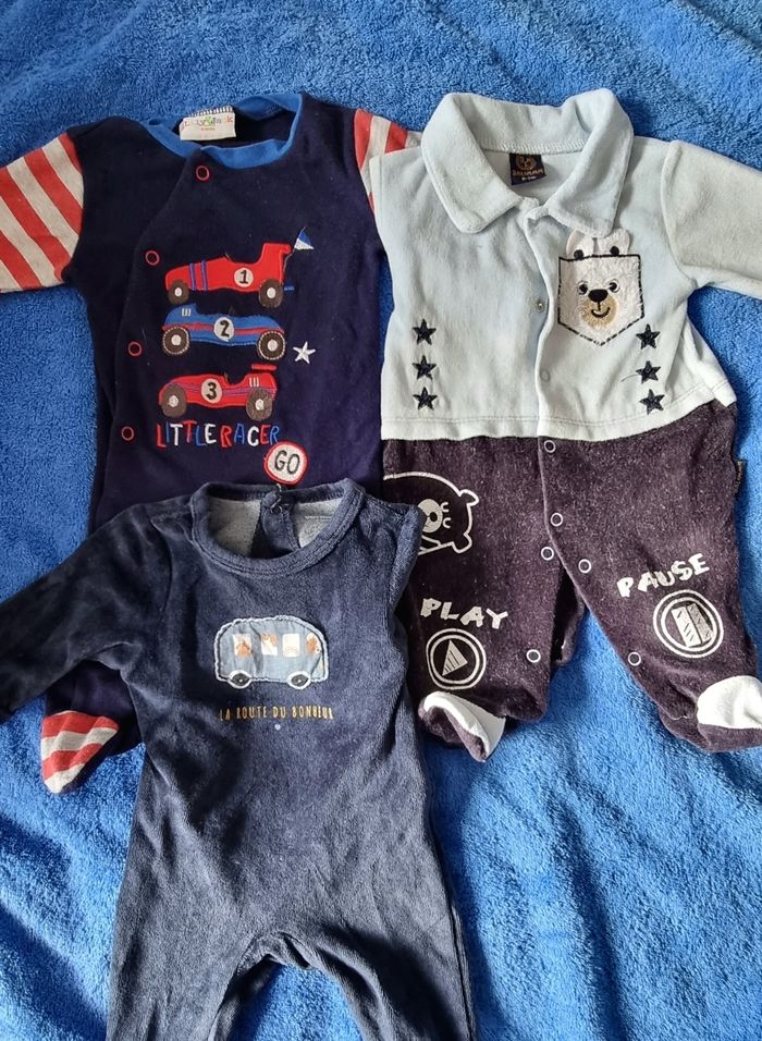 Pyjamas 1 mois