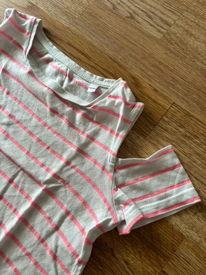 T-shirt C&A fille 10ans - photo numéro 3