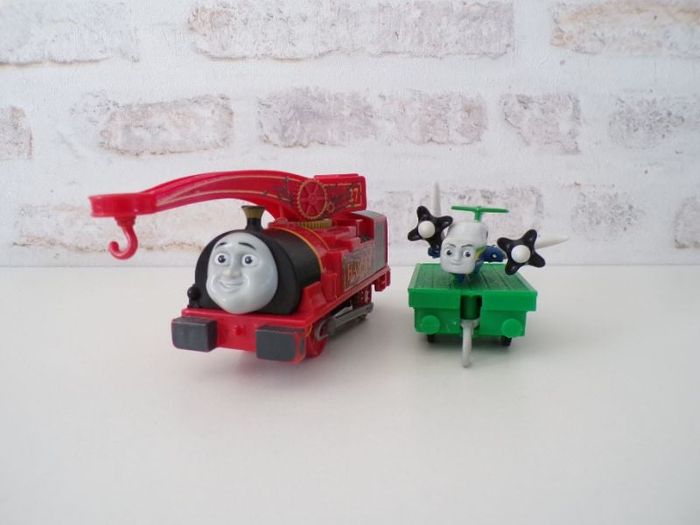 Locomotive - Train - Thomas et ses amis - Harvey et l'avion (J2)