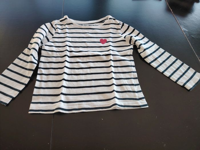 Lot t-shirt et pull à capuche - photo numéro 9