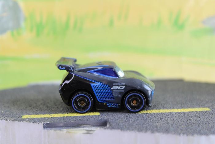 Disney Pixar mini racer Jackson Storm - photo numéro 6
