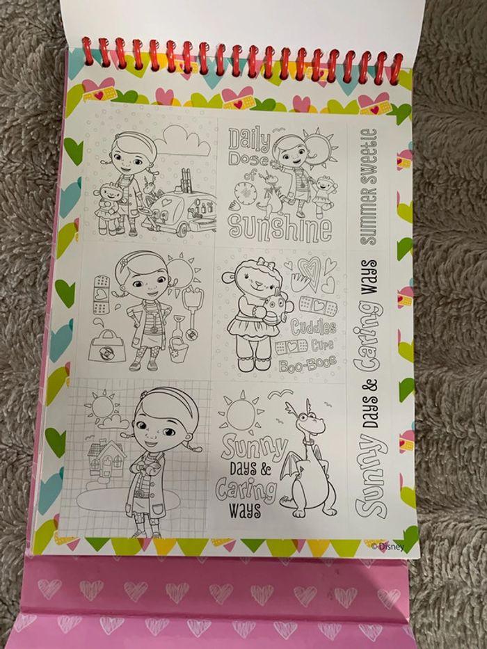 Livre Docteur la Peluche 30 pages autocollants Disney Neuf - photo numéro 9