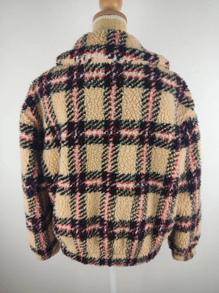 Bomber manches longues sherpa bouclette à carreaux noir beige rouge blanc taille S New Look - photo numéro 2
