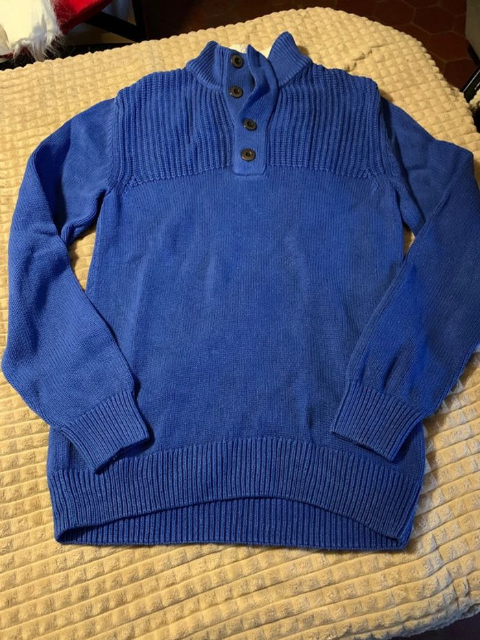 Pull Celio