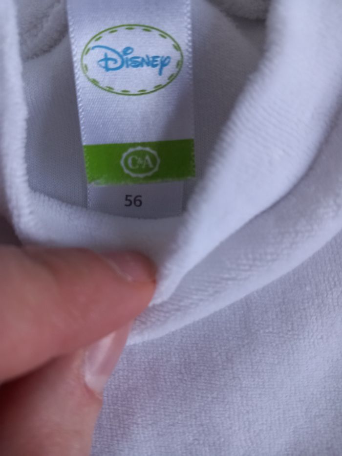 Pull Disney taille 56 - photo numéro 2