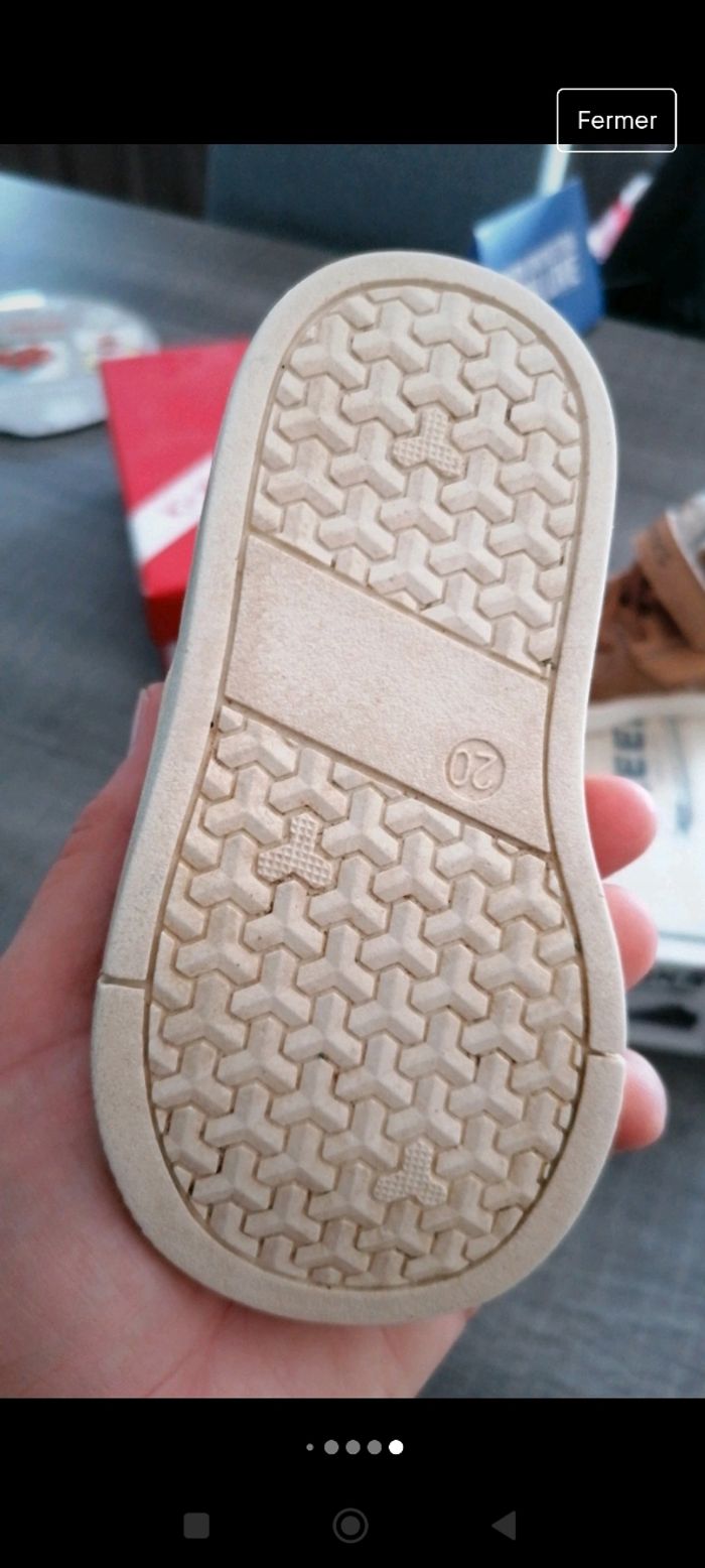 Chaussures taille 20 - photo numéro 4