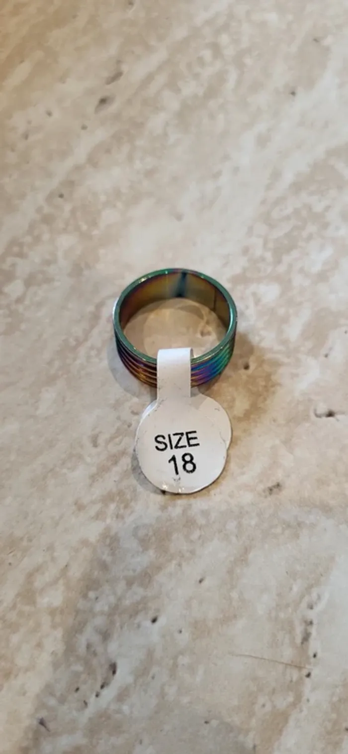 Bague multicolore effet arc-en-ciel – Taille 18 - Neuf - photo numéro 4