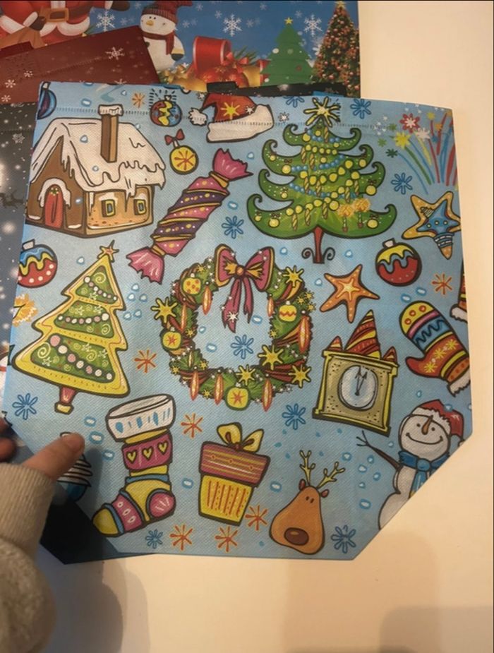 Lot NEUF de 10 sacs cabas sur le thème de Noël - photo numéro 4