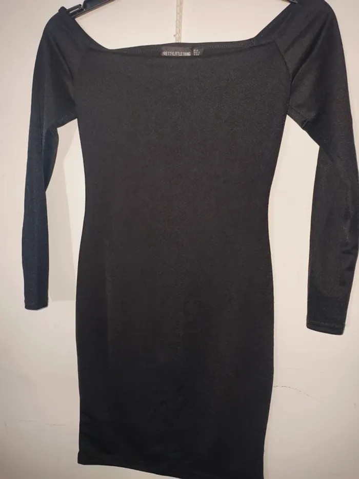 Robe de soirée taille 34 pretty little thing