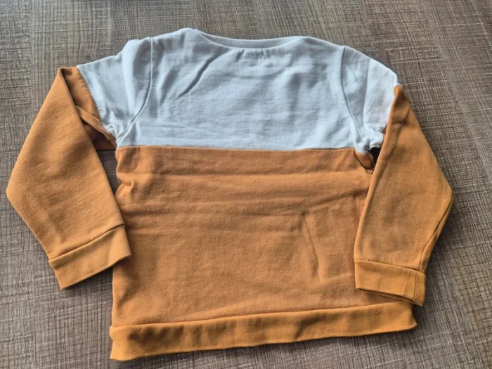 Pull Vertbaudet 6 ans en bon état - photo numéro 4