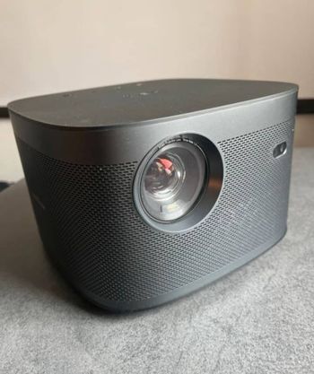 Projecteur LED XGIMI HORIZON Pro 4K + écran Esmart